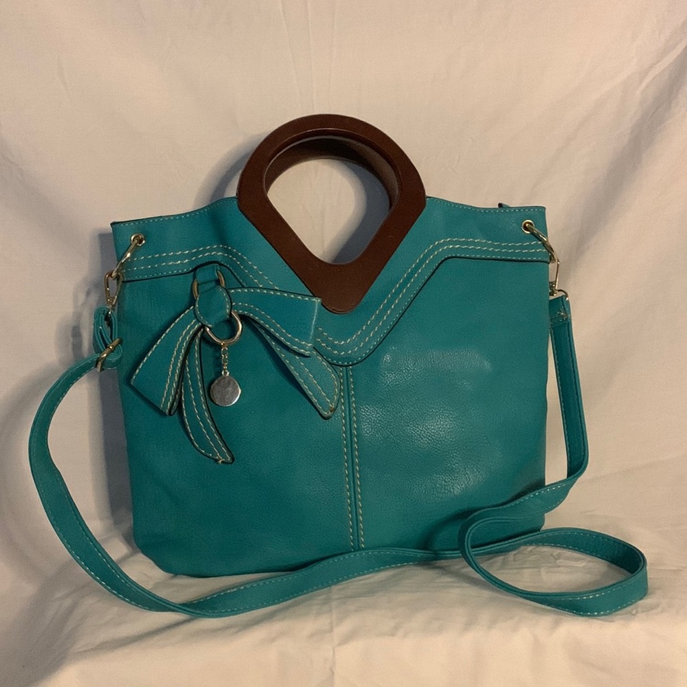 Adjustable strap bow tote purse